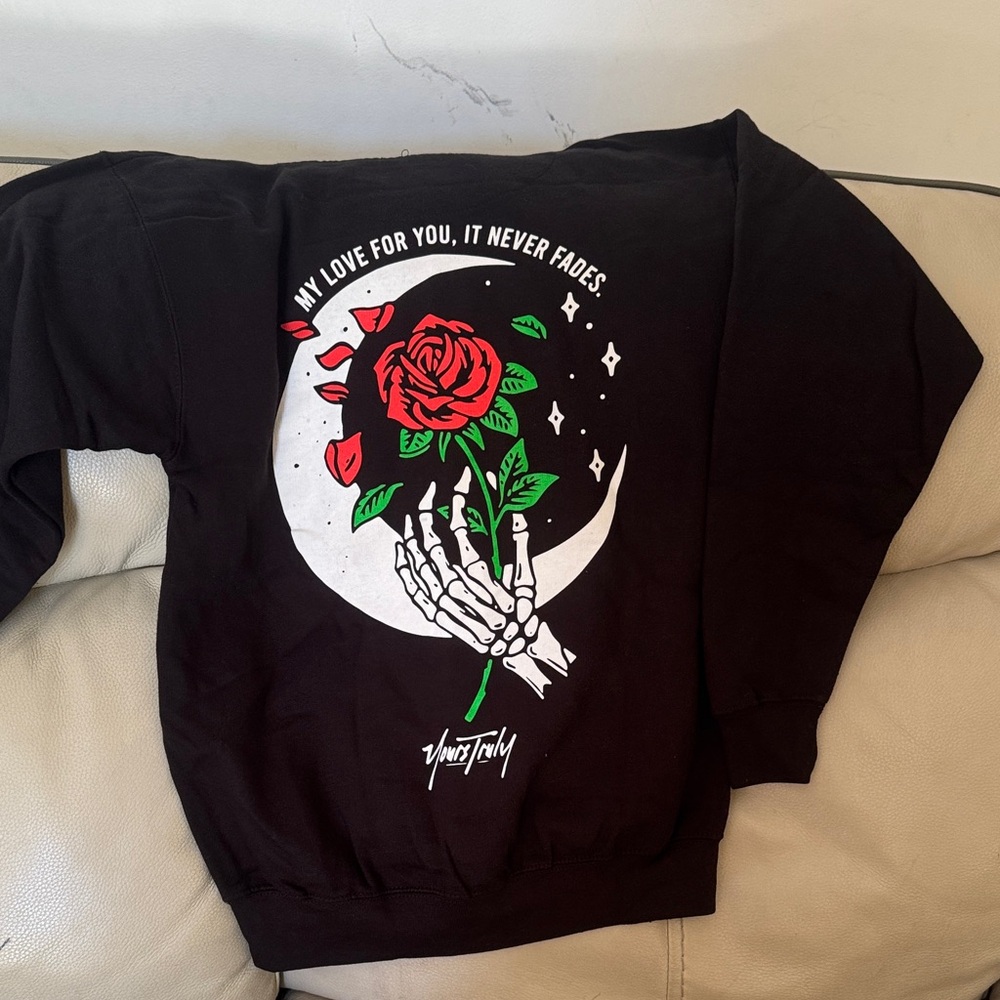 Black Hoodie with 'To The Moon' Text